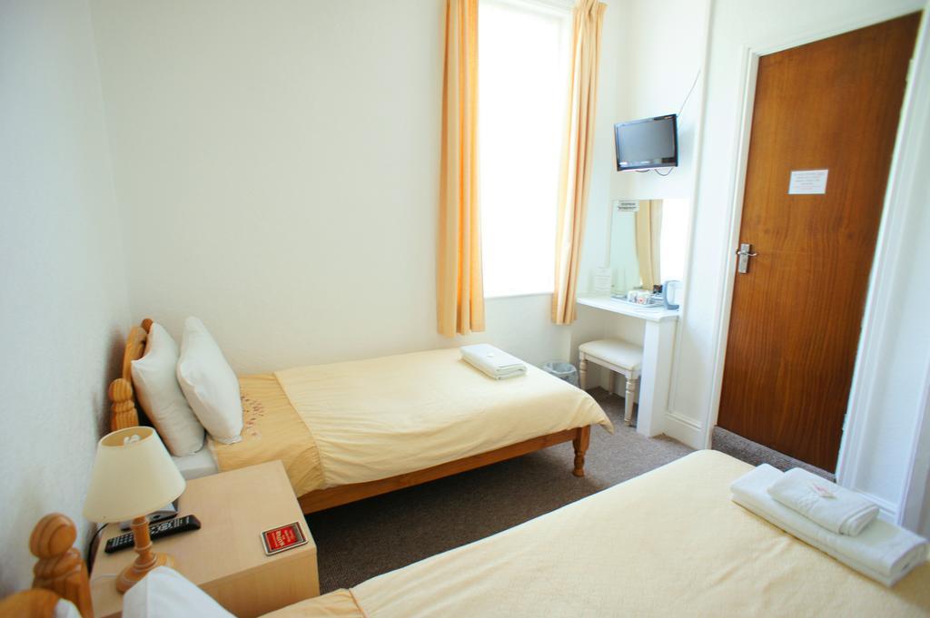 Morrisy House Hotel Блекпул Стая снимка